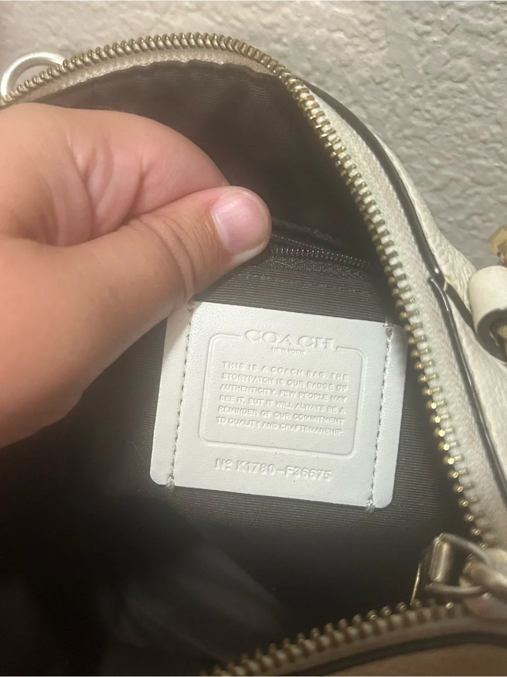 Authentic COACH Cream Pebbled Leather Crossbody Shoulder Bag with Gold Hardware